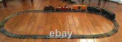 1950s Original Vintage Lionel 681 6-8-6 Locomotive and 4 Cars / O Gauge, tracks