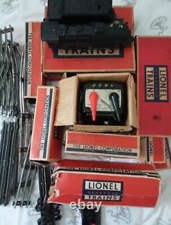 1952 Lionel 0 Gauge Model Train Set Whistles & Smokes pre-owned great condition
