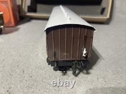 ACE Trains O Gauge LBSCR 4-4-2, Darstaed 5 Pack Of Coaches, MIB