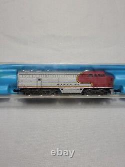 ATLAS-N Gauge-Model Train-Locomotive x2-Train Car x2-TRACK LOT OF 40-Vintage