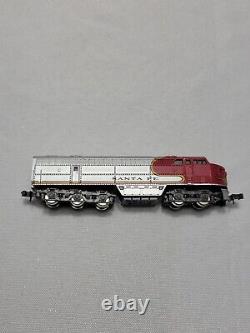 ATLAS-N Gauge-Model Train-Locomotive x2-Train Car x2-TRACK LOT OF 40-Vintage