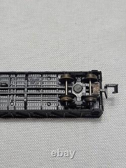 ATLAS-N Gauge-Model Train-Locomotive x2-Train Car x2-TRACK LOT OF 40-Vintage