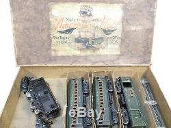 American Flyer Set 1307 Boxed 3020 with Illini Cars Prewar O Gauge X2031