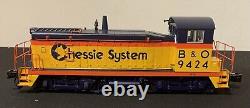 Atlas O Gauge 6108-2 B&O Chessie System EMD SW900 Diesel Locomotive #9426 Train