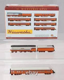 Fox Valley Models 40001 Milwaukee Hiawatha N Gauge Steam Passenger Train Set EX
