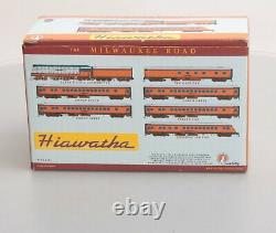 Fox Valley Models 40001 Milwaukee Hiawatha N Gauge Steam Passenger Train Set EX