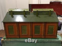 Hornby O Gauge E2E Engine Shed Electrical Fitted For Electric Lighting Boxed