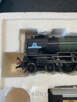 Hornby Tornado Pullman Train Pack R3093. 00 Gauge