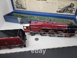 Hornby train locomotive Princess Elizabeth 6201 + LMS Carriage O Gauge c. 1938