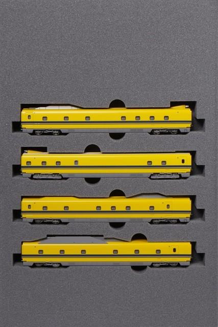 Kato N Gauge 923 Type 3000 Series Doctor Yellow 4 Car Set 10-897 Model Train
