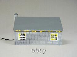 LIONEL HALLOWEEN LIGHTED HOUSE PLUG N PLAY O GAUGE train building 1929110 NEW