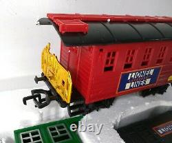 LIONEL LINES 36 Piece G-Gauge R/C Model Train Set with Sound & Lights Tested