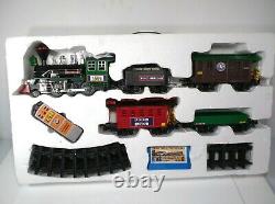 LIONEL LINES 36 Piece G-Gauge R/C Model Train Set with Sound & Lights Tested