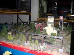 LIONEL TRAIN LAYOUT O'GAUGE approximately 16' x 39