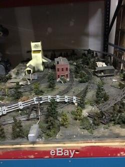 LIONEL TRAIN LAYOUT O'GAUGE approximately 16' x 39