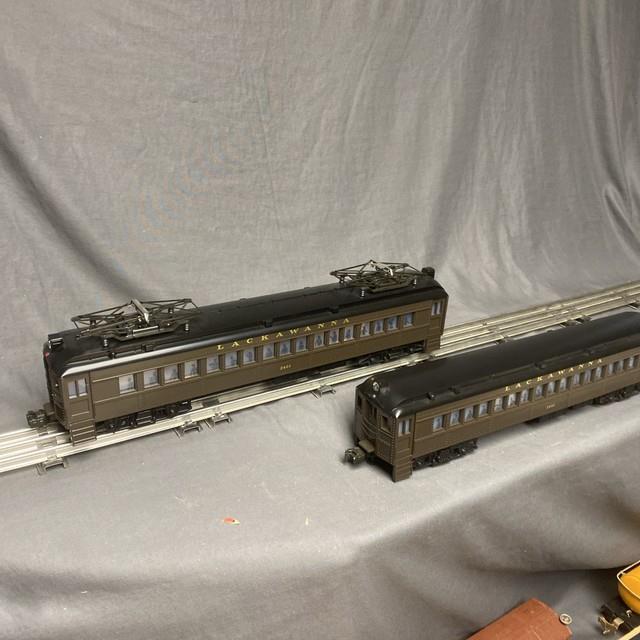Lionel 6-18304 & 6-18305 O Gauge Lackawanna Commuter Cars (powered & Non)