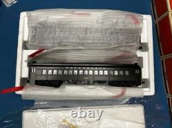 Lionel 6-18304 & 6-18305 O Gauge Lackawanna Commuter Cars (powered & non)