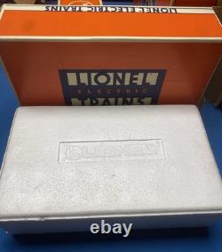 Lionel 6-18304 & 6-18305 O Gauge Lackawanna Commuter Cars (powered & non)