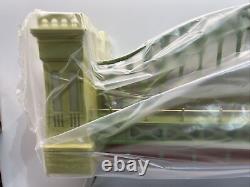 Lionel 6-32904 Hellgate Bridge No 305 Yellow And Green New Original Packing