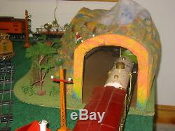 Lionel 923 Standard Gauge Tunnel (40 inches long) Very Rare