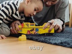Lionel Mattel Rock Em Sock Em Robots O Gauge Model Train Chasing Gondola Car