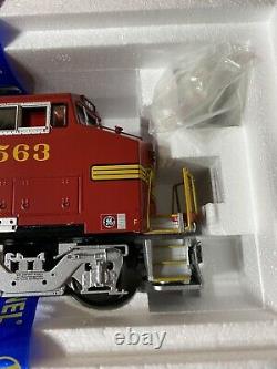 Lionel O Gauge Santa Fe Legacy Non-powered Dash 8-40bw Diesel #563 Pre-owned