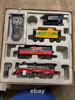 Lionel O Gauge Train Bluetooth Disney #683979 + Sub Lil Mermaid Car