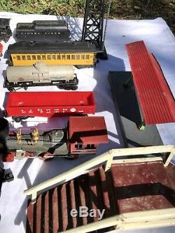 Lionel O Gauge Train set with #2018 Locomotive, Multiple Cars, Tracks, Booklets