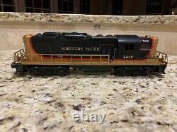 Lionel Postwar O Gauge 2349 Northern Pacific GP9