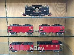 Lionel Standard Gauge Black 318E Loco Set with 3 x 516 Coal Hoppers, 517 Caboose