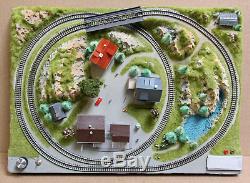 MARKLIN / NOCH Z GAUGE BRIEFCASE TRAIN LAYOUT with 2-6-0 PASSENGER TRAIN