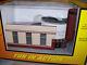 Mth # 30-90490 Majestic Movie Theatre Lighted With Blinking Sign Railking O Gauge