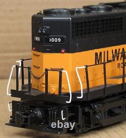 MTH Premier 20-20494-1 Milwaukee Road GP-30 Diesel Engine withPS3 O-Gauge LNIB