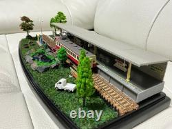 Model Train N Gauge Diorama Station Platform Scenery Clear Case Included #2d7bd3