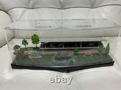 Model Train N Gauge Diorama Station Platform Scenery Clear Case Included #2d7bd3