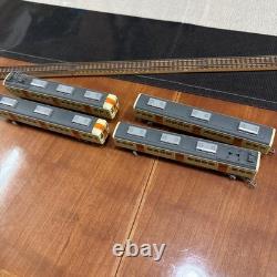N gauge model train 4 cars & rail set #05a12e
