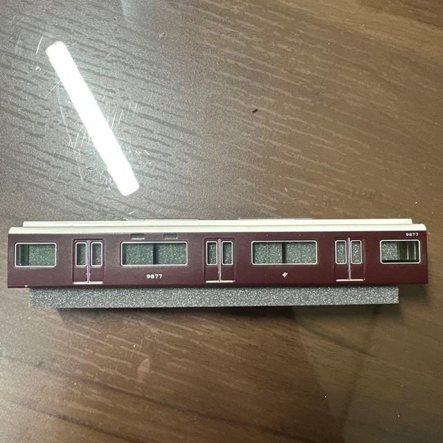 N Gauge Model Train Hankyu 9377 Assy Parts Car Body 9300 Series #1d33e5
