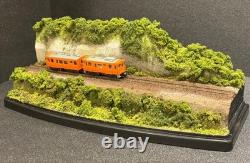 N gauge model train diorama with case #b32410