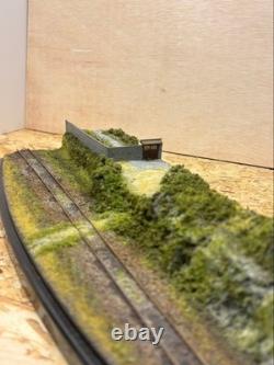 N gauge model train locomotive and wagon set with case #205c3a