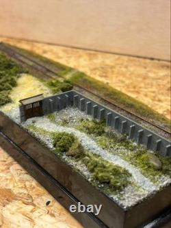 N gauge model train locomotive and wagon set with case #205c3a