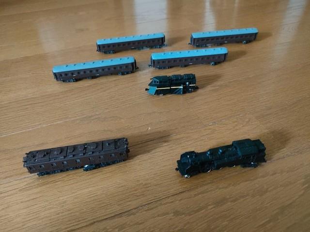 N Gauge Model Train Set Locomotive Passenger Car Power Pack #25f829