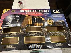 Norscot 55451 Caterpillar HO Gauge Diesel Model Train Set Used/Box