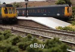 OO gauge Model Railway Layout Two Sections 5 1/2ft x 17.5 DC or DCC Goathland