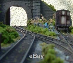 OO gauge Model Railway Layout Two Sections 5 1/2ft x 17.5 DC or DCC Goathland