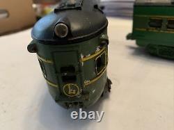 O Gauge Lionel 2400, 2401, 2402 Pass Cars Green, Coaches Sides Trucks Painted