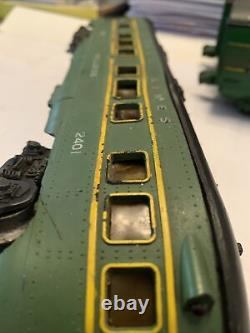 O Gauge Lionel 2400, 2401, 2402 Pass Cars Green, Coaches Sides Trucks Painted