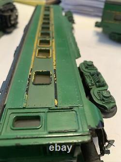 O Gauge Lionel 2400, 2401, 2402 Pass Cars Green, Coaches Sides Trucks Painted