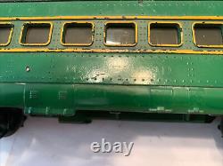 O Gauge Lionel 2400, 2401, 2402 Pass Cars Green, Coaches Sides Trucks Painted