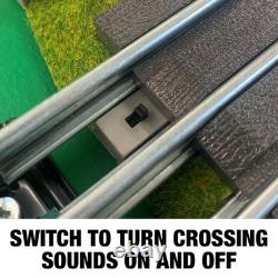 O Gauge Railroad Crossing with Lights & Sound, Realistic Train Platform NEW