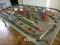 Original 1950s Lionel Trains D-190 Dealer Display O-gauge Layout 4'x9